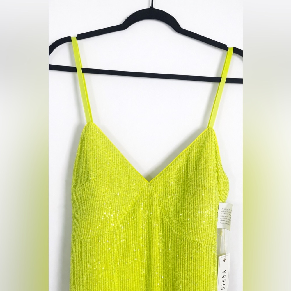 Siena
Women's Sleeveless Sequin Mesh A-Line Dress - Picture 5 of 10